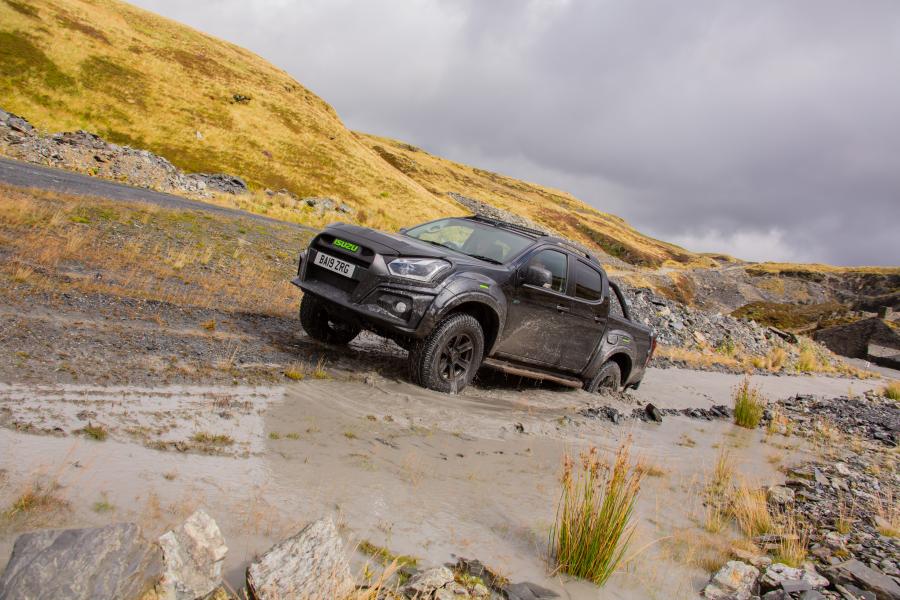  Isuzu D-Max XTR 2019 года  (UK) (фото 10 из 40)